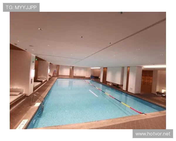 练俊杰家里泳池比我家客厅还大