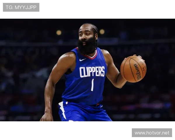 哈登利用突破创造投篮空间效率超威少拉开球队进攻差距